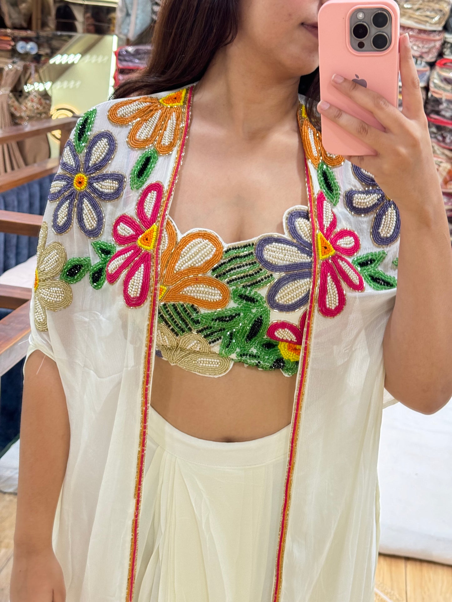 WHITE FLORAL INDO