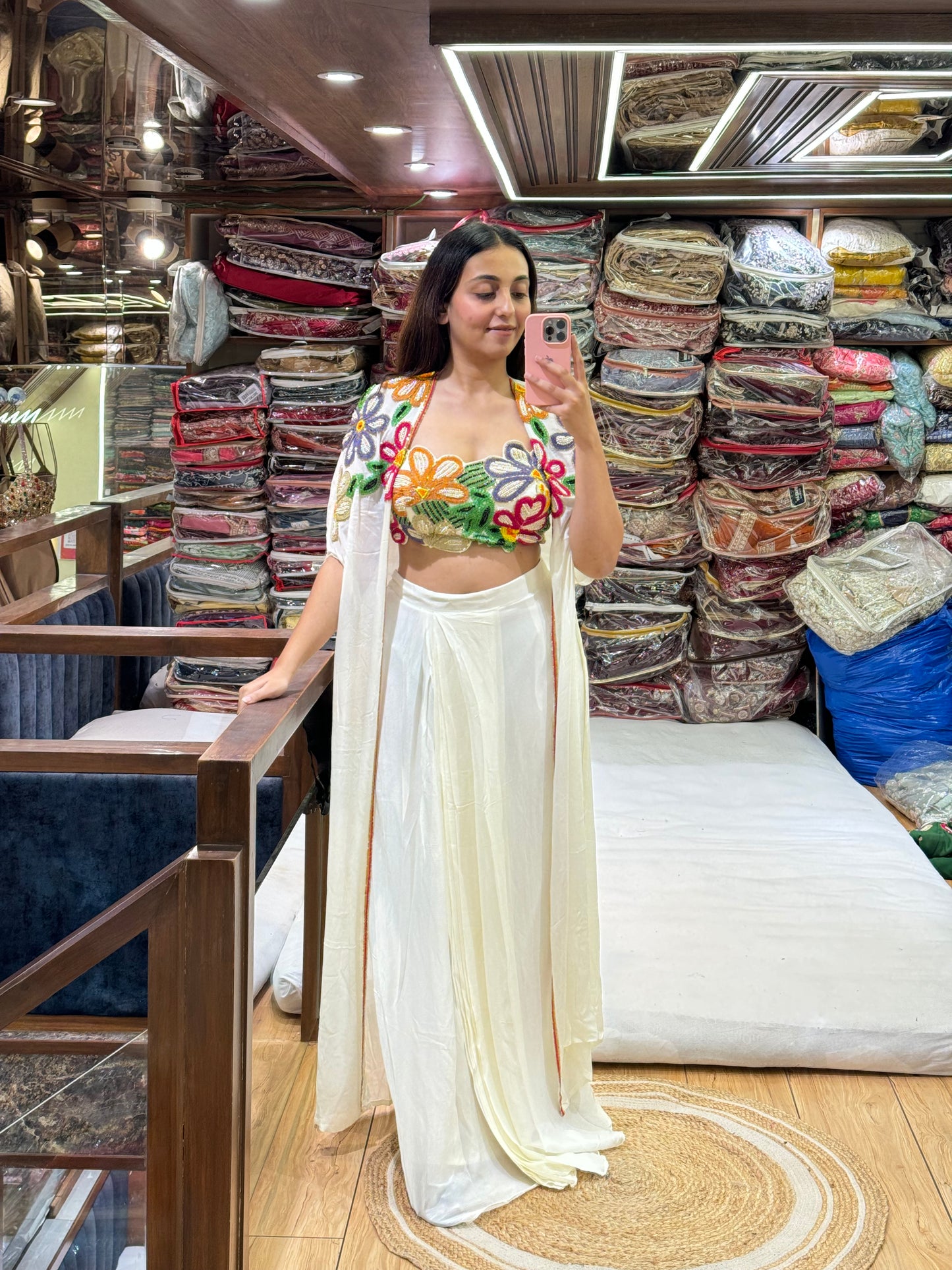WHITE FLORAL INDO