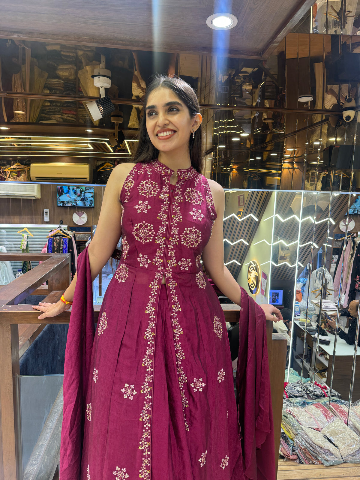 ELEGANT EMBROIDERED SLIT SUIT