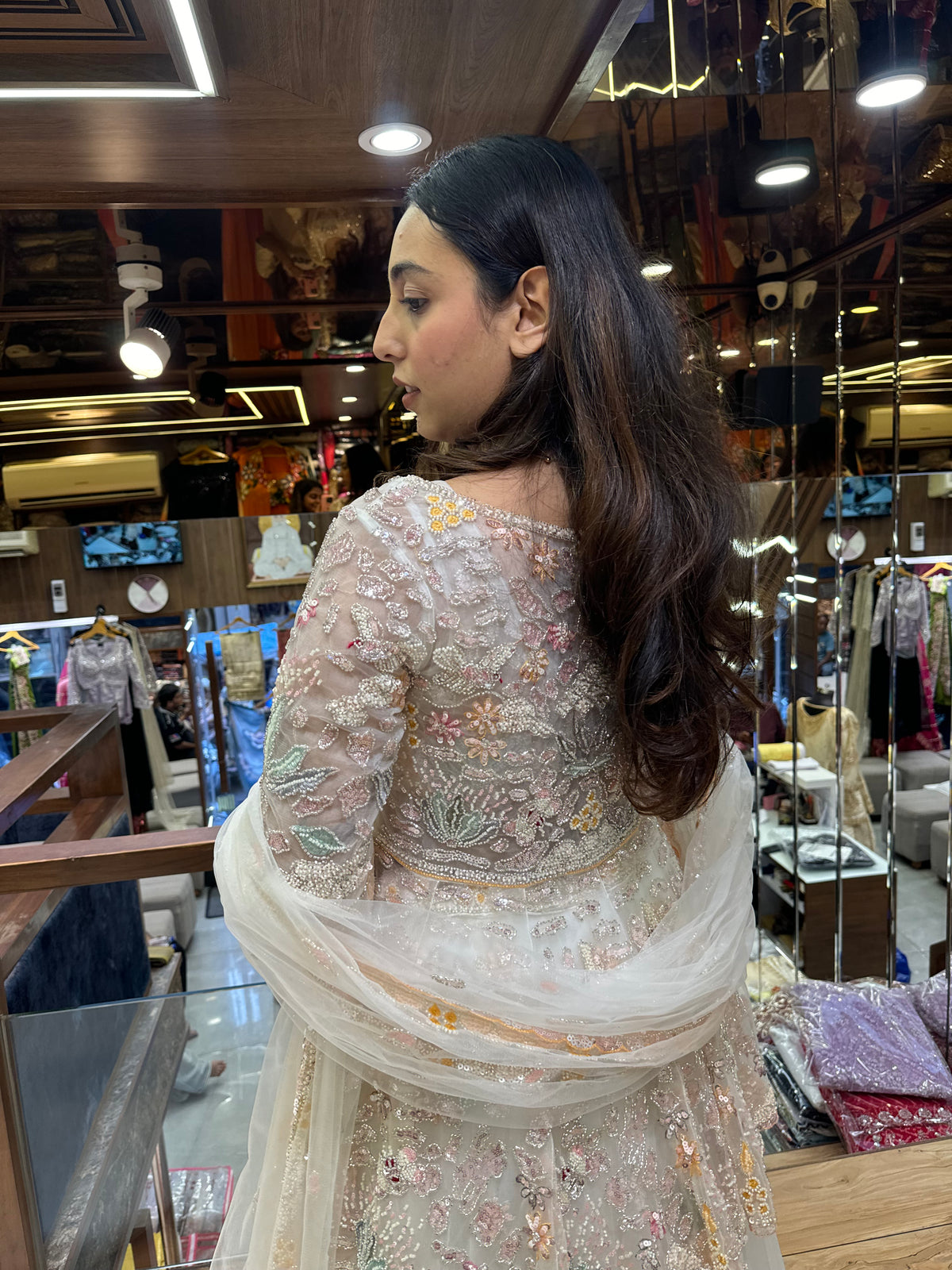 DREAMY WHITE LEHENGA