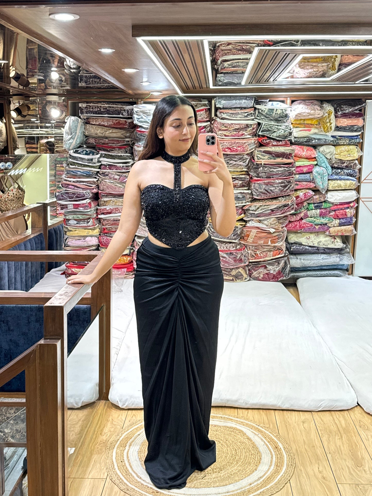 HIGH-NECK BEIGE INDO