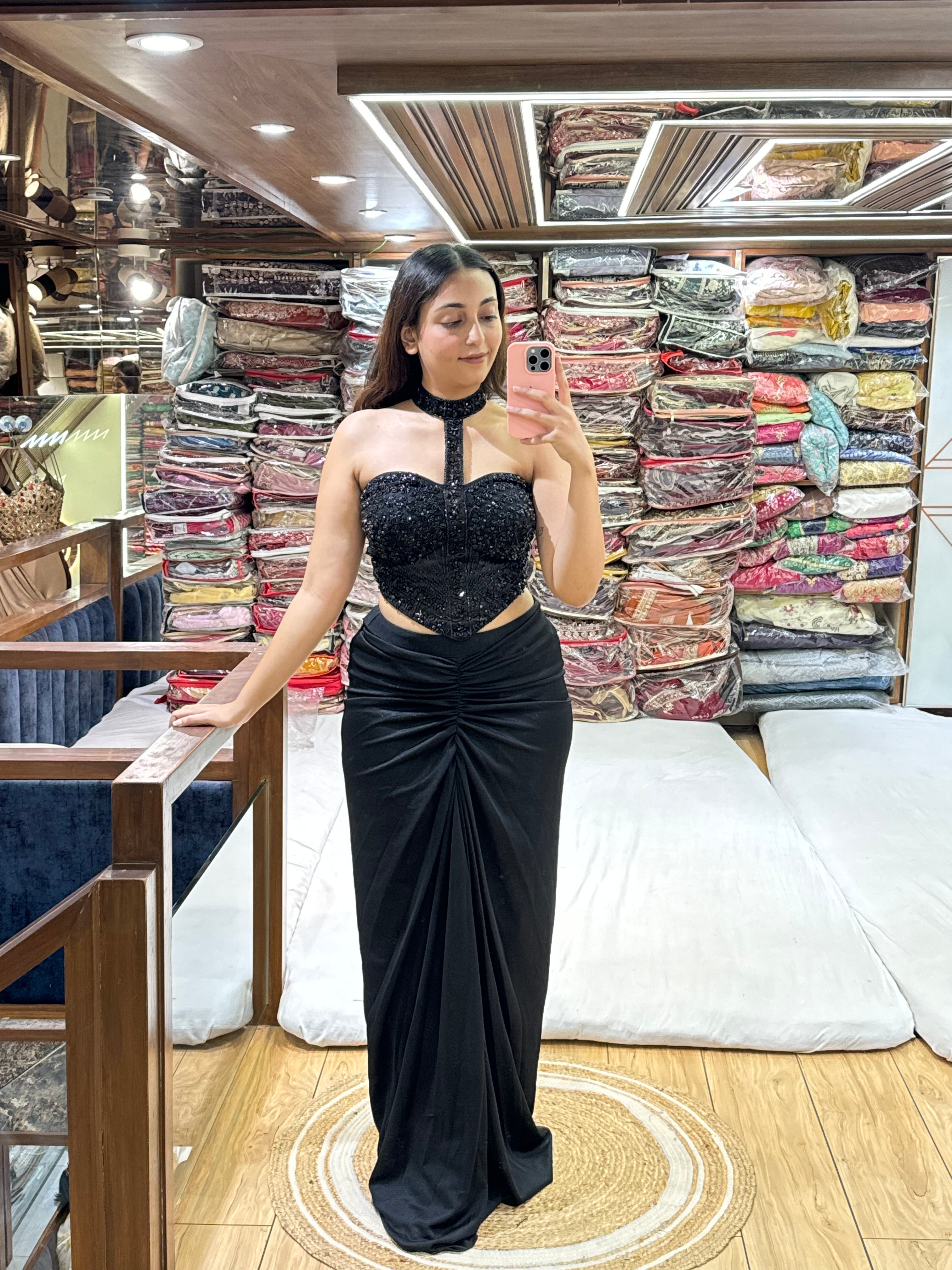 HIGH-NECK BEIGE INDO